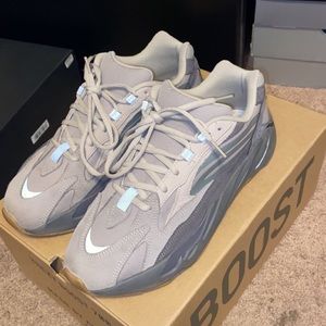 Tephra yeezy 700 size 10.5